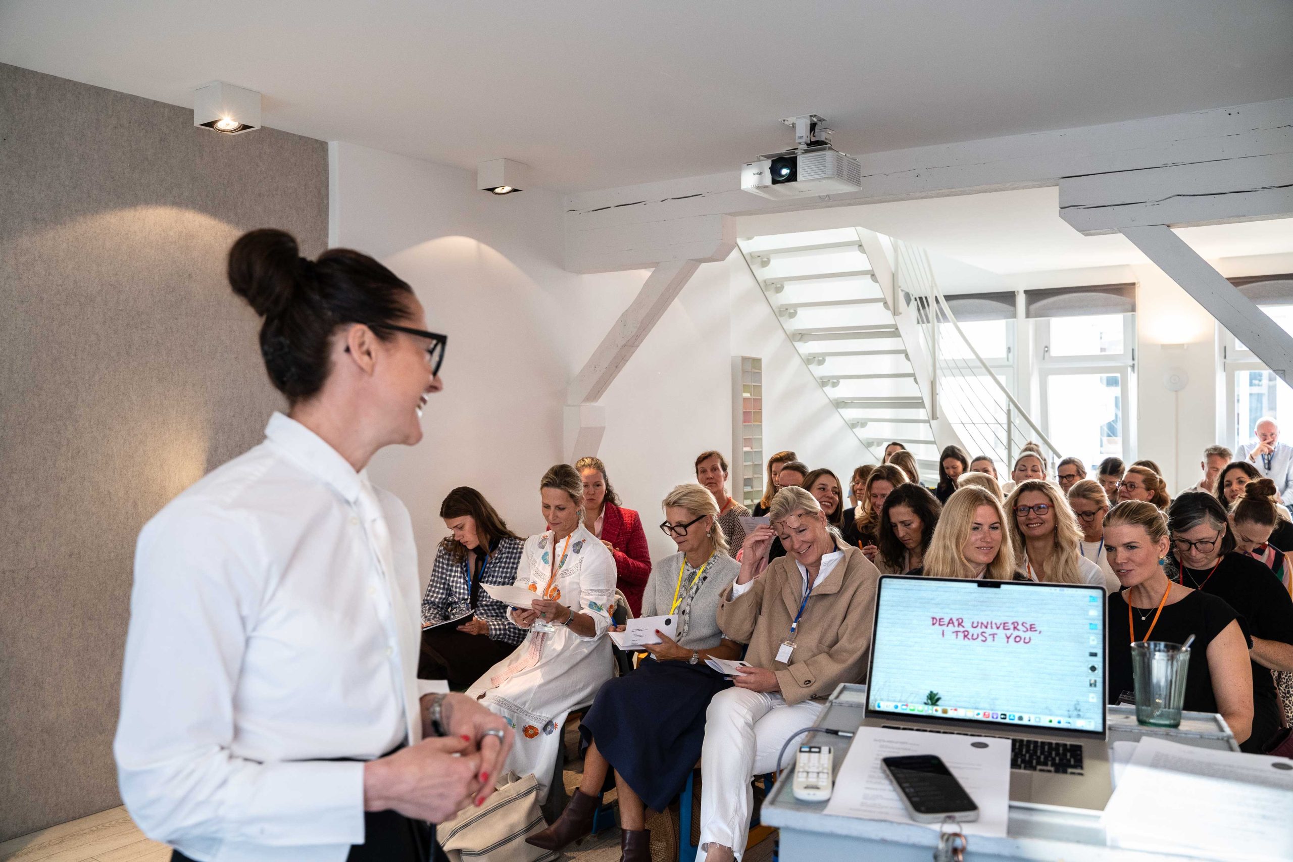 Moni Homann als Speaker bei der Convention 2026